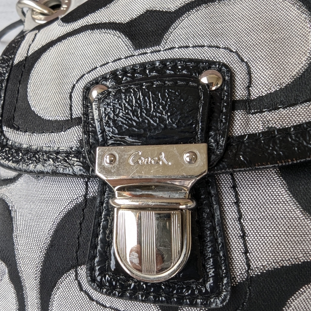 🌹Coach 18980 Black and Gray Signature Shoulder Bag - Picture 10 of 14